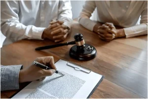 Is Divorce affect credit score?